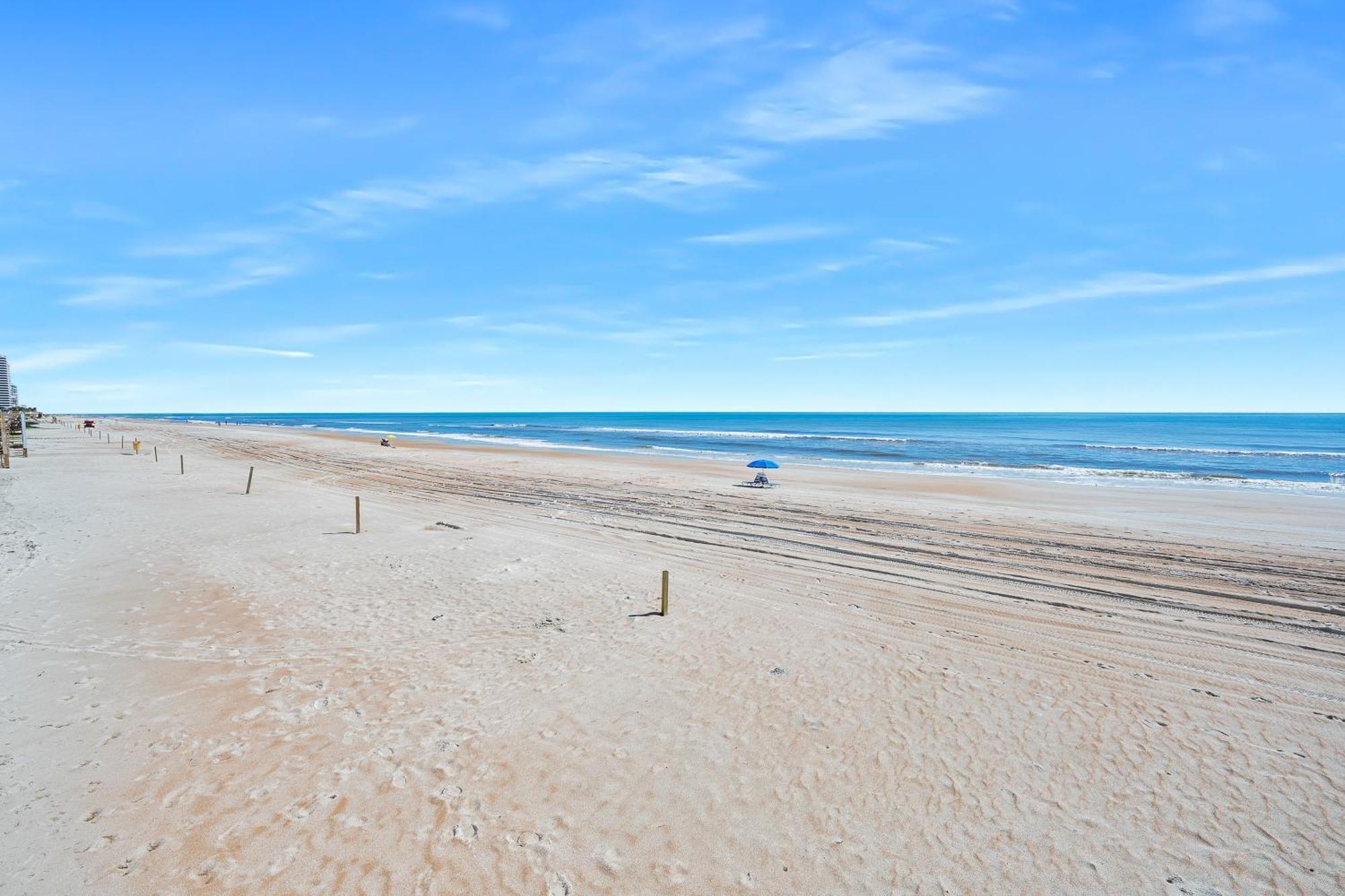 Oceanfront Daytona Beach Condo With Beach Views! Bagian luar foto