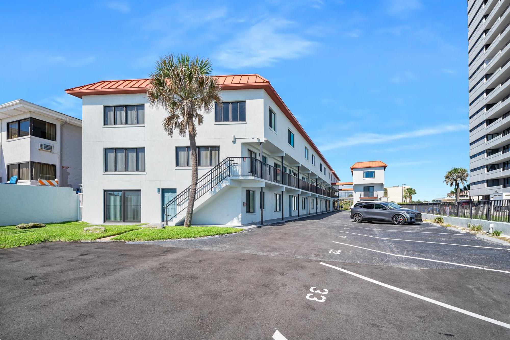 Oceanfront Daytona Beach Condo With Beach Views! Bagian luar foto