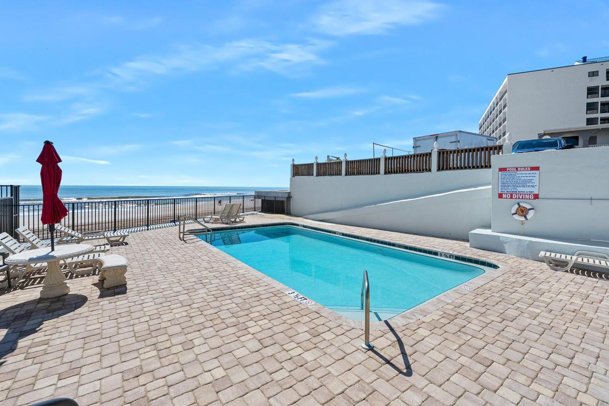 Oceanfront Daytona Beach Condo With Beach Views! Bagian luar foto
